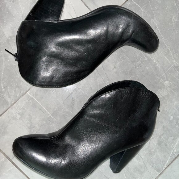 Born Crown Black Genuine Leather Ankle Booties Mid Heel Women's 6.5 - Picture 7 of 9
